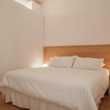 Top Suites - City Center 1 Apartment *